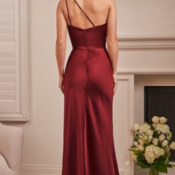 Jasmine Bridesmaid/Formal Gown - Picture 2 of 4